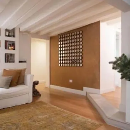 San Marco 1776 Apartman *